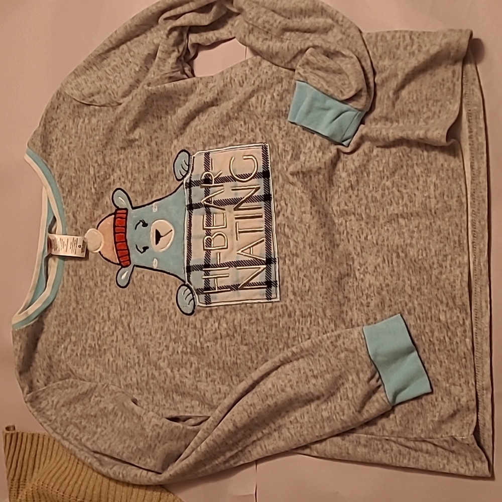 Girls size medium long sleeve sleepwear. Super cozy